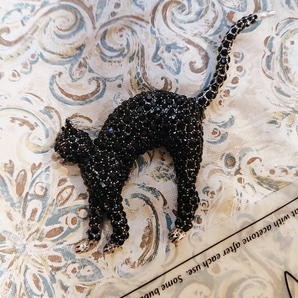 Brooch